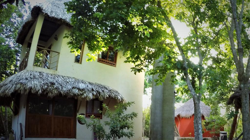 Hotel La Casa De Los Ninos Del Arbol Bacalar Exterior foto